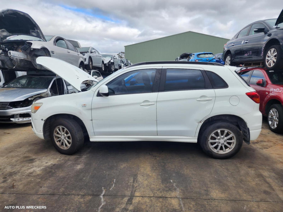 2011 Mitsubishi Asx Headrest