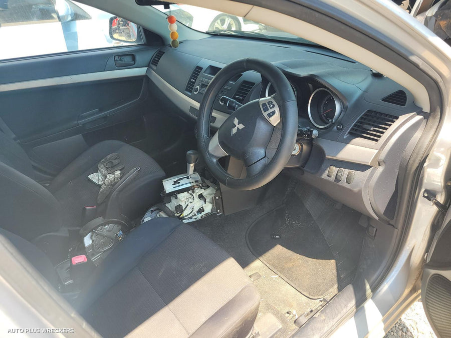 2007 Mitsubishi Lancer Right Front Door Window