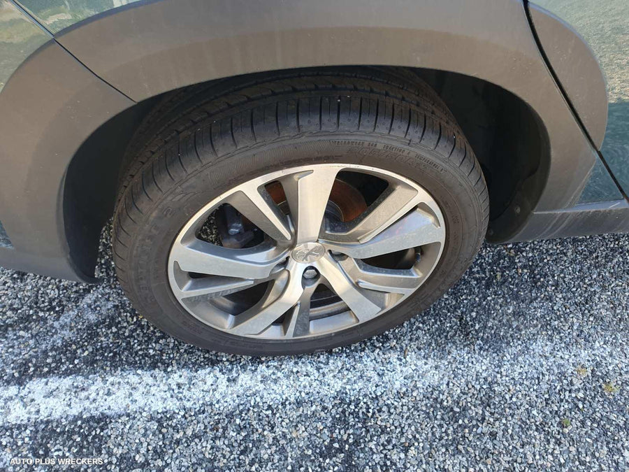 2016 PEUGEOT 2008 LEFT REAR DOOR SLIDING