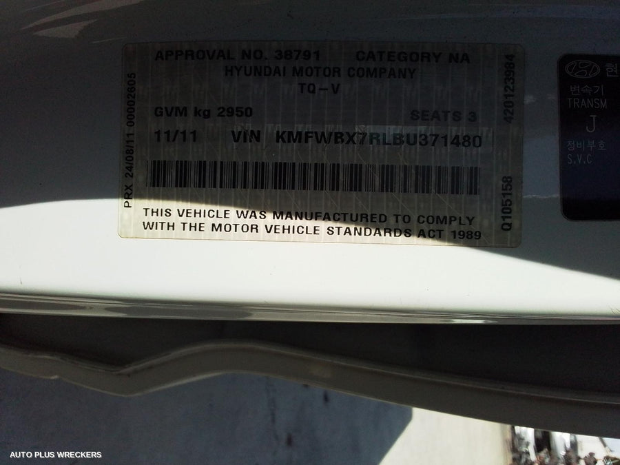 2011 Hyundai Iload/imax Bonnet