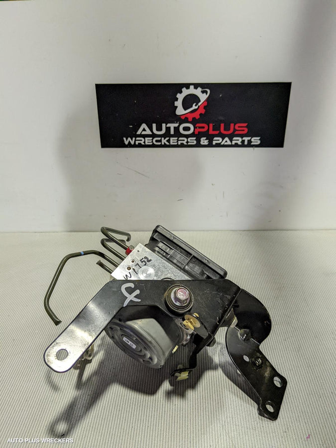 2017 Mitsubishi Asx Abs Pump Modulator