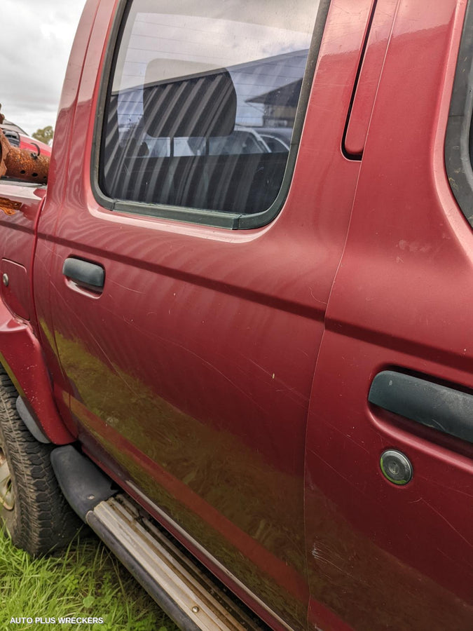 2008 Nissan Navara Left Guard