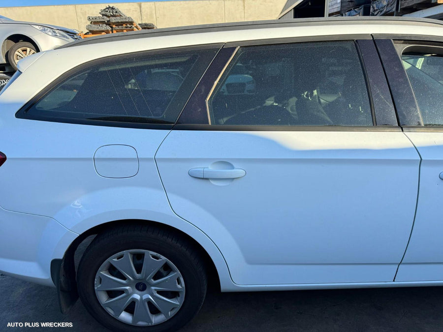 2014 Ford Mondeo Left Front Door