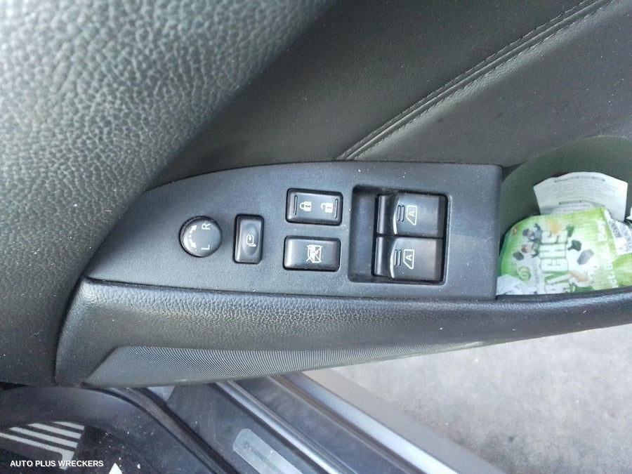 2011 Nissan Skyline Left Front Door