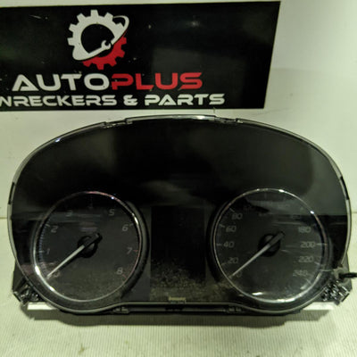2018-2021 Mitsubishi Outlander Instrument Cluster
