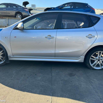 2007-2012 Hyundai I30 Right Front Door