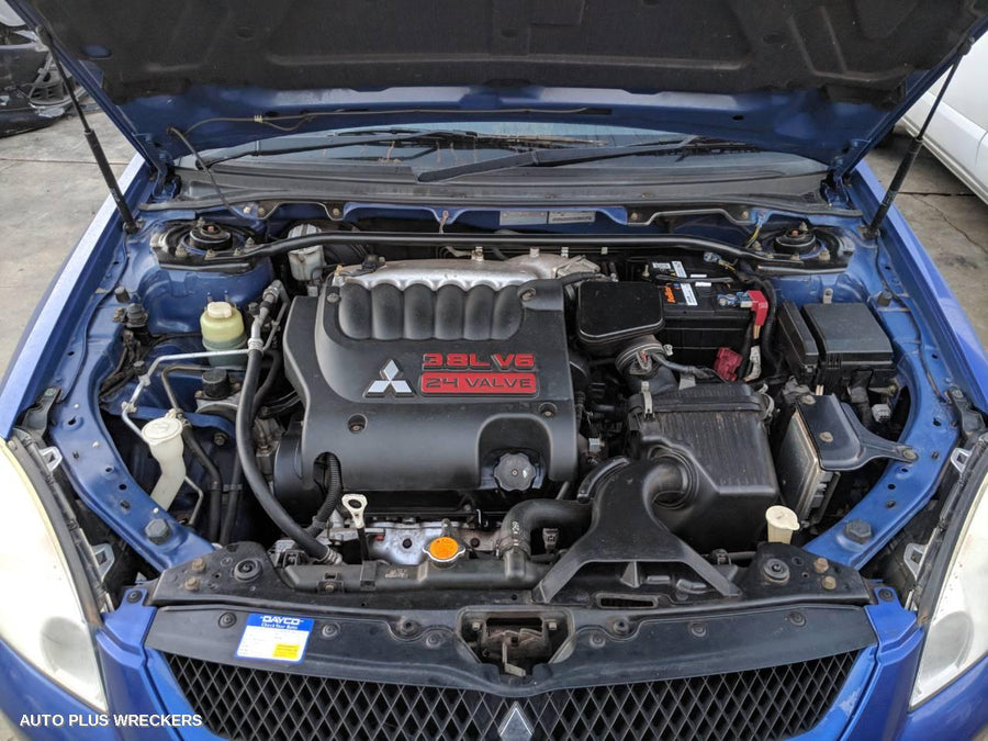 2006 Mitsubishi 380 Left Headlamp