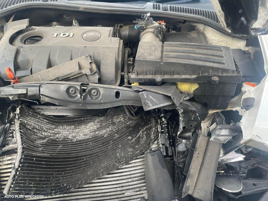 2010 Skoda Octavia Left Front Door