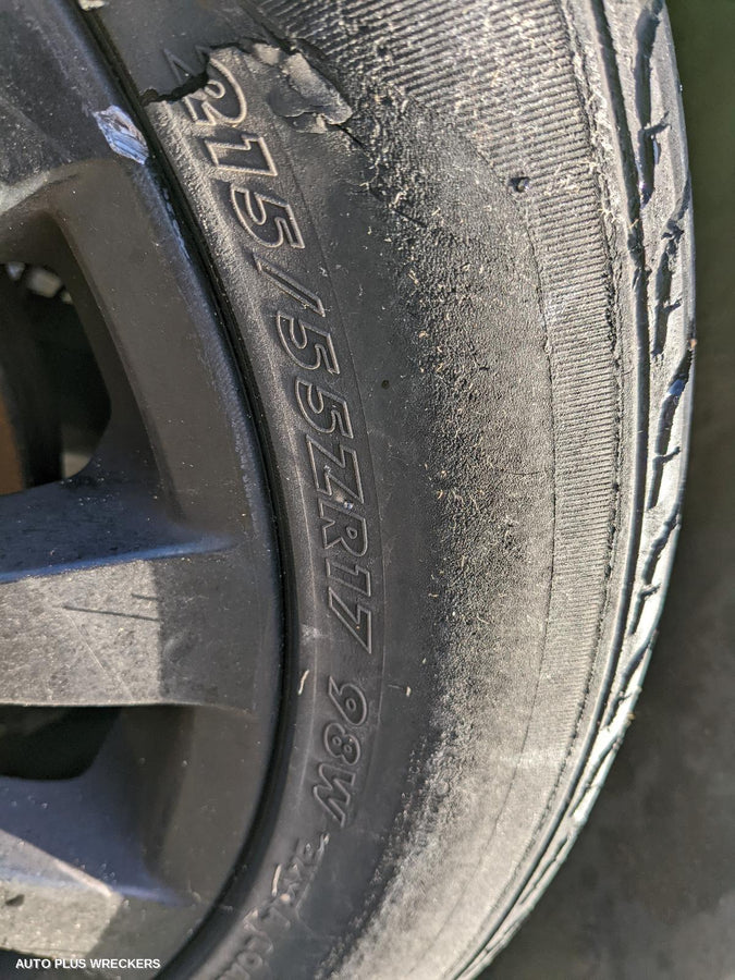 2010 Suzuki Kizashi Left Taillight