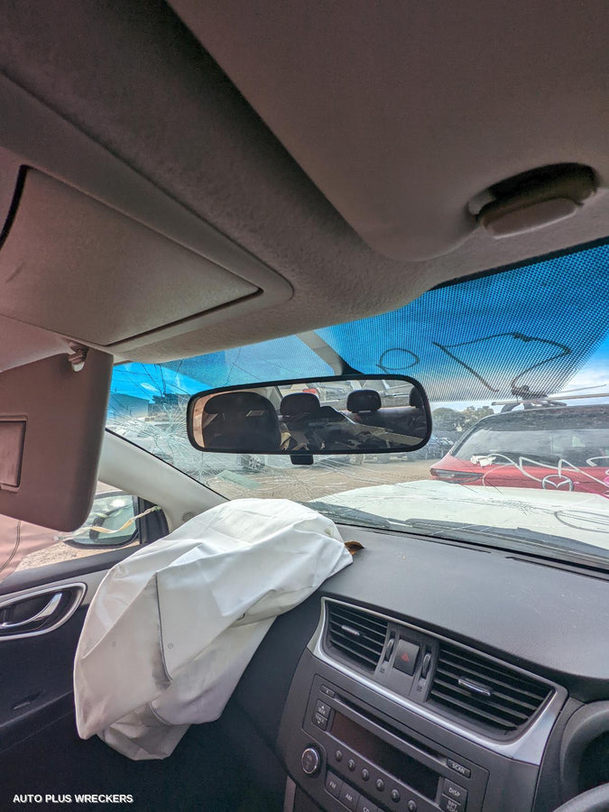 2015 NISSAN PULSAR LEFT REAR DOOR SLIDING