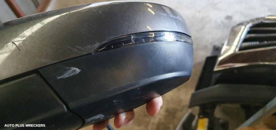 2010-2014 Volkswagen Polo Left Door Mirror