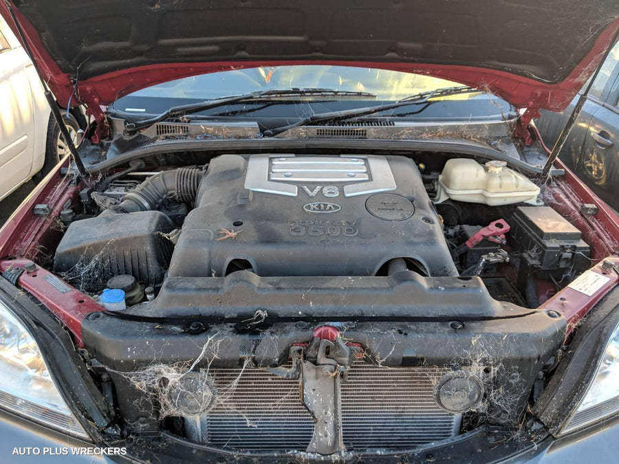 2004 Kia Sorento Left Taillight