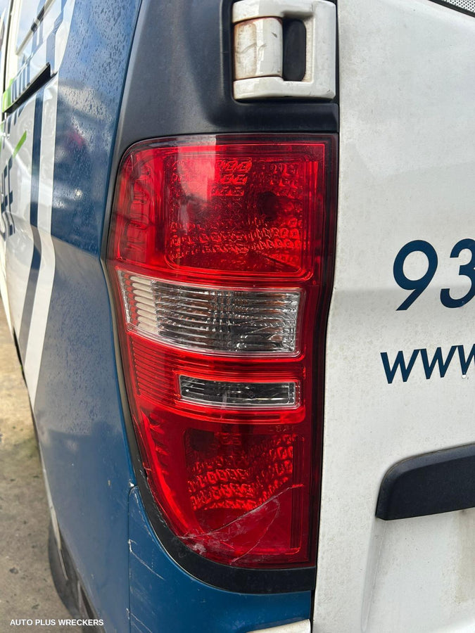 2009 Hyundai Iload/imax Courtesy Light