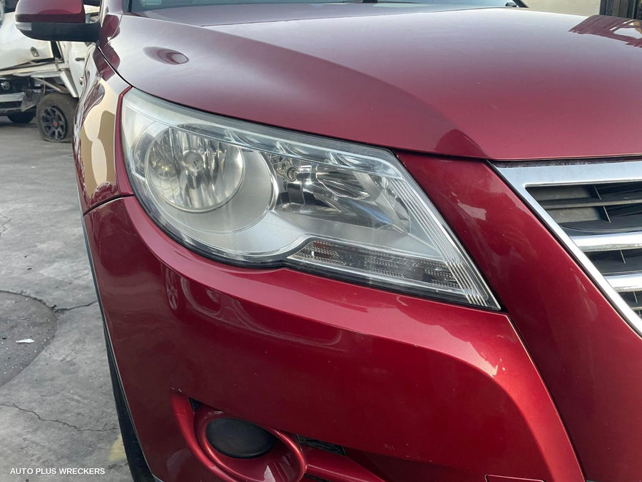 2009 Volkswagen Tiguan Left Headlamp