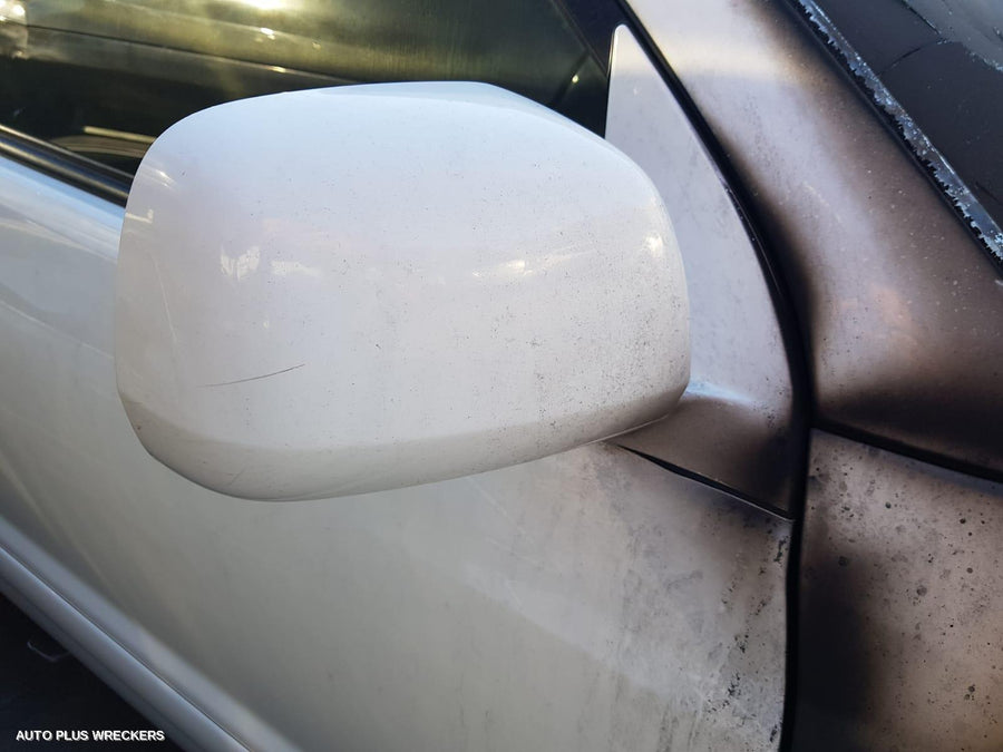 2004 Toyota Kluger Left Front Door