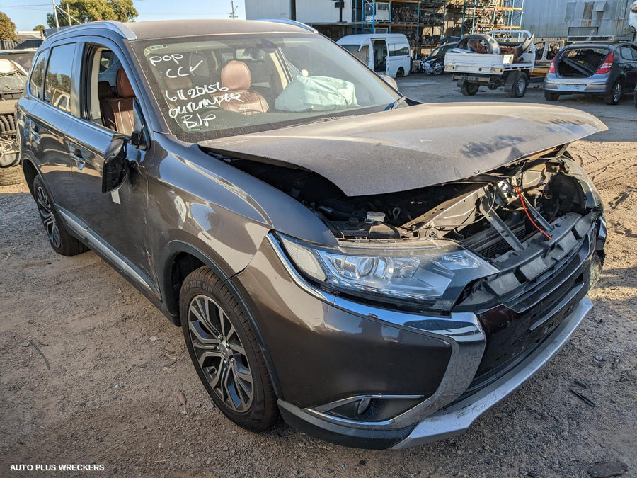 2015 Mitsubishi Outlander Headrest