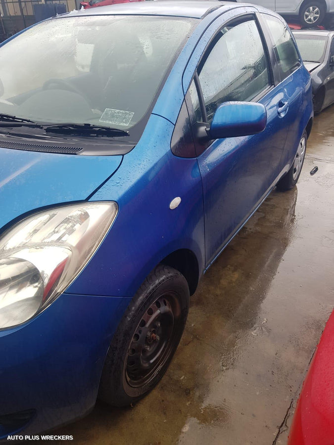 2008 Toyota Yaris Right Front Window Reg Motor