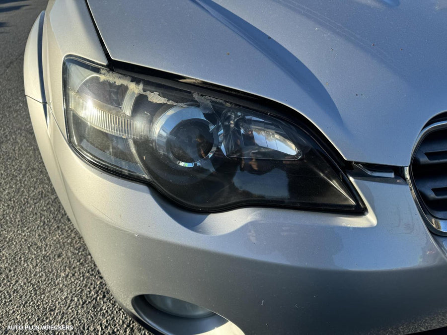 2004 Subaru Outback Right Front Door