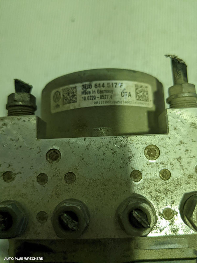 2015 Volkswagen Golf Abs Pump Modulator