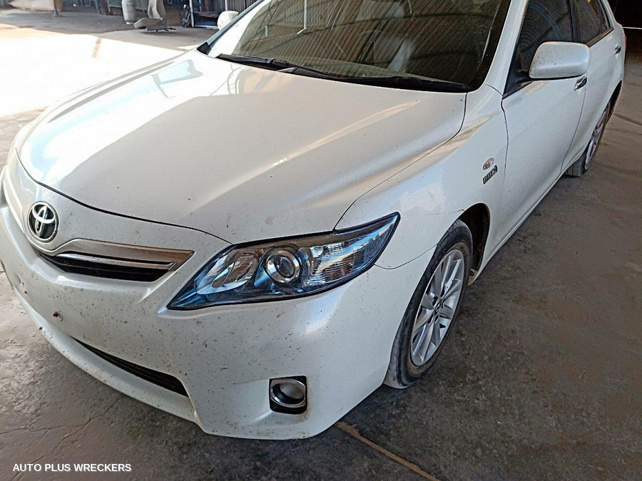 2010 Toyota Camry Rear Garnish