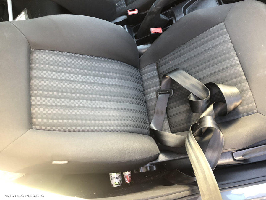 2016 Volkswagen Polo Left Indicator Fog Side