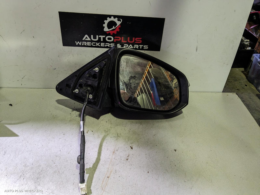 2014-2016 Toyota Kluger Right Door Mirror