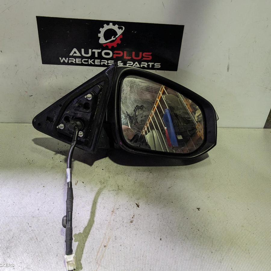 2014-2016 Toyota Kluger Right Door Mirror