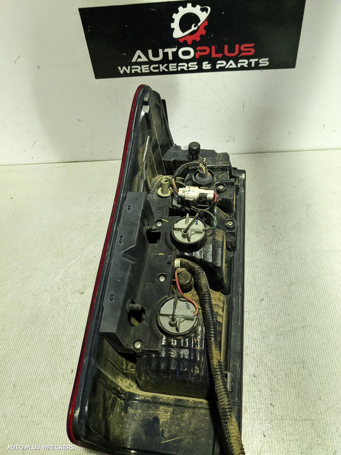 2014 Isuzu Dmax Right Taillight