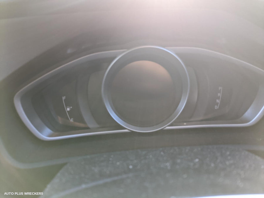 2016 Volvo S40 Left Front Door