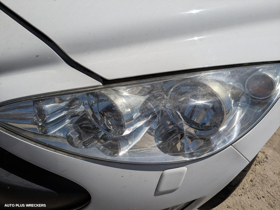 2011 Peugeot 308 Left Front Door