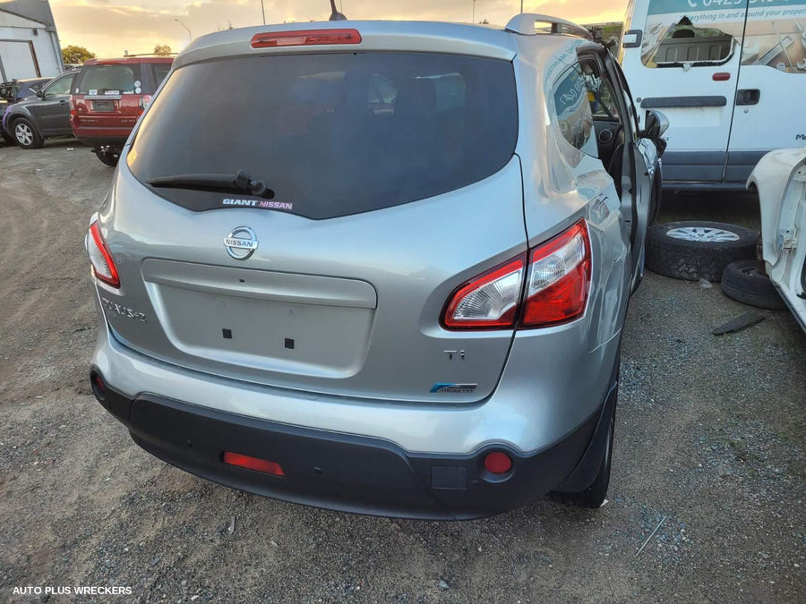 2010 Nissan Dualis Parcel Shelf