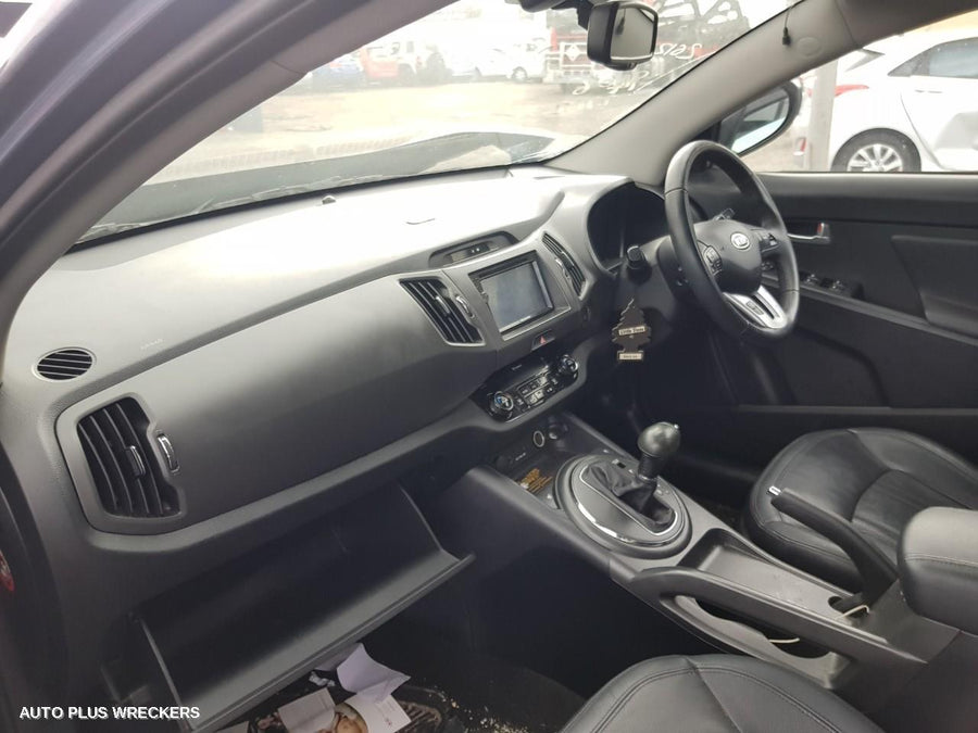 2012 Kia Sportage Right Front Door Window