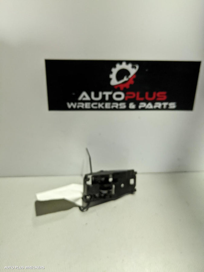 2001 Toyota Landcruiser Door Handle