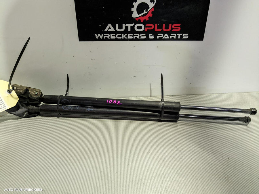 2015 Toyota Rav4 Hatch Strut