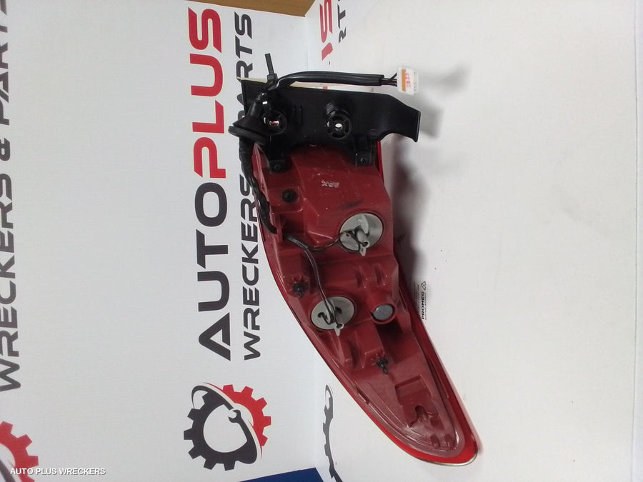 2021 Kia Stonic Left Taillight