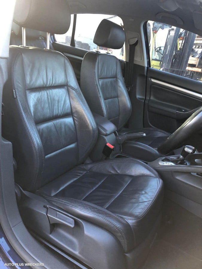 2006 Volkswagen Jetta Bonnet