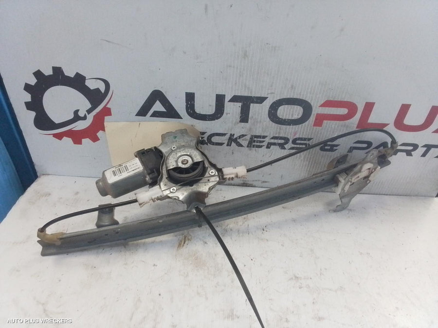 2006-2015 Nissan Navara Right Rear Wnd Reg Motor