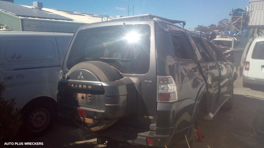 2011 Mitsubishi Pajero Radiator