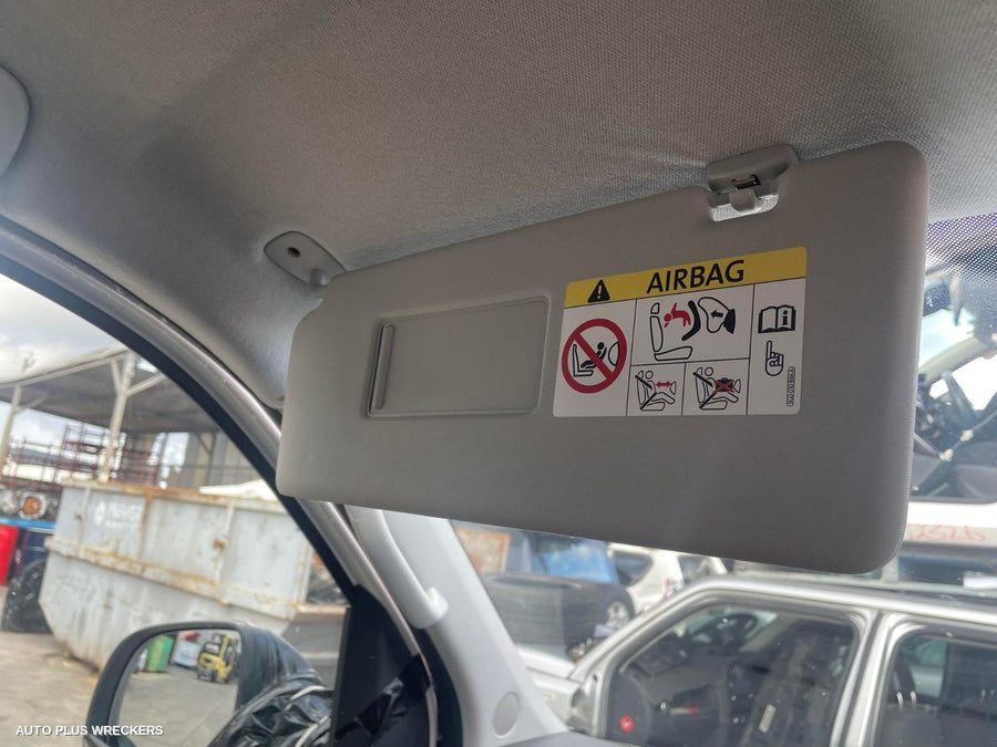 2016 Volkswagen Amarok Left Front Window Reg Motor