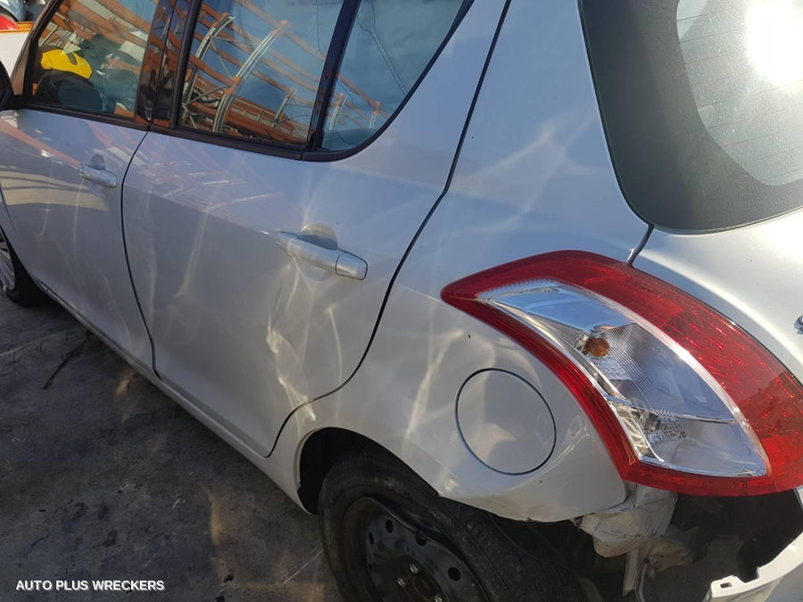 2015 Suzuki Swift Right Front Door Window