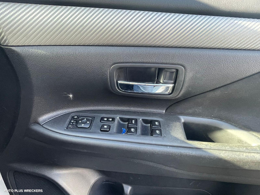 2017 Mitsubishi Outlander Instrument Cluster