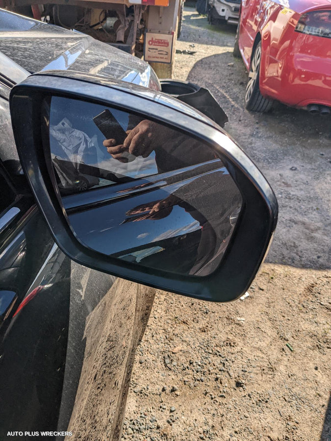 2012 LAND ROVER RANGEROVER EVOQUE LEFT DOOR MIRROR