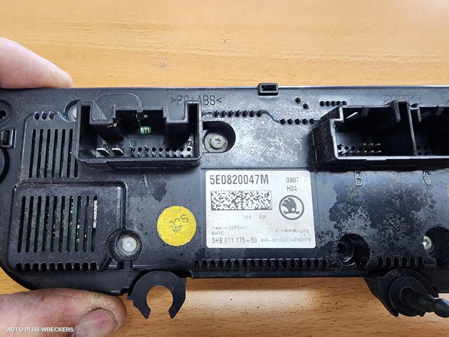 2013-2017 Skoda Octavia Heater Ac Controls