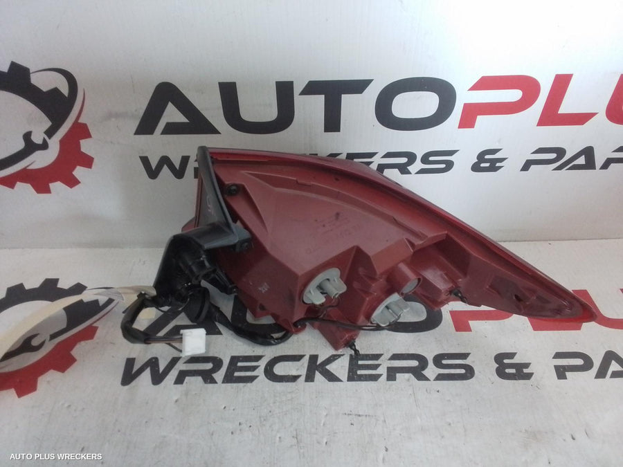 2021 Kia Stonic Left Taillight