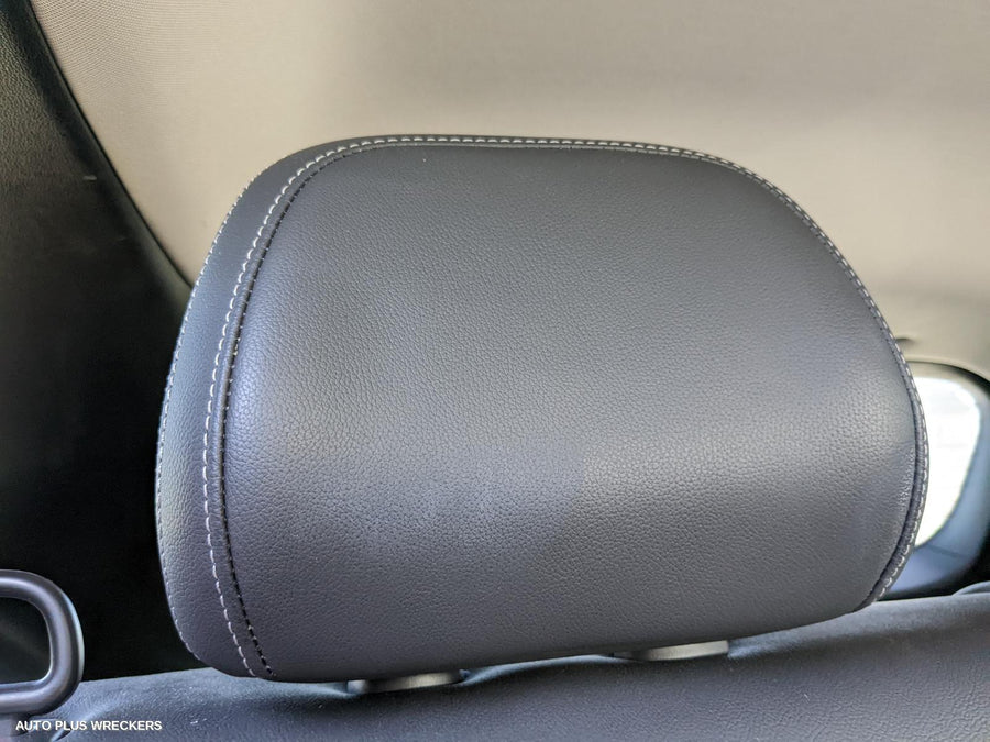 2016 Renault Kaleos Left Front Door Window