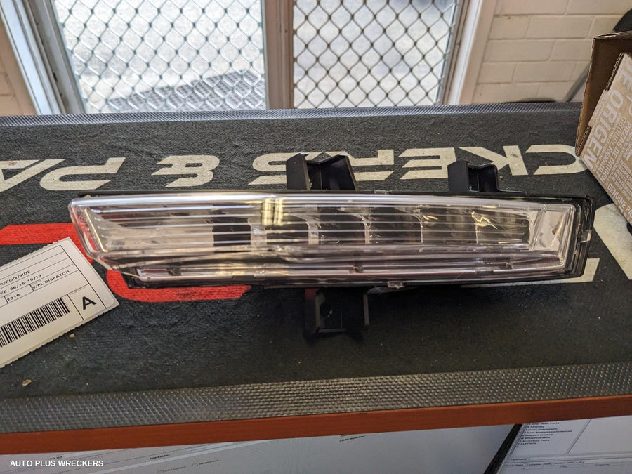 2018 Renault Clio Right Indicator Fog Side