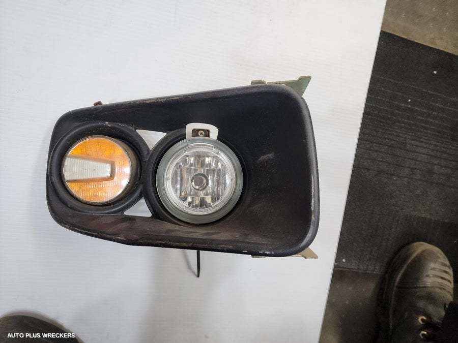 2012-2015 Isuzu Dmax Right Indicator Fog Side