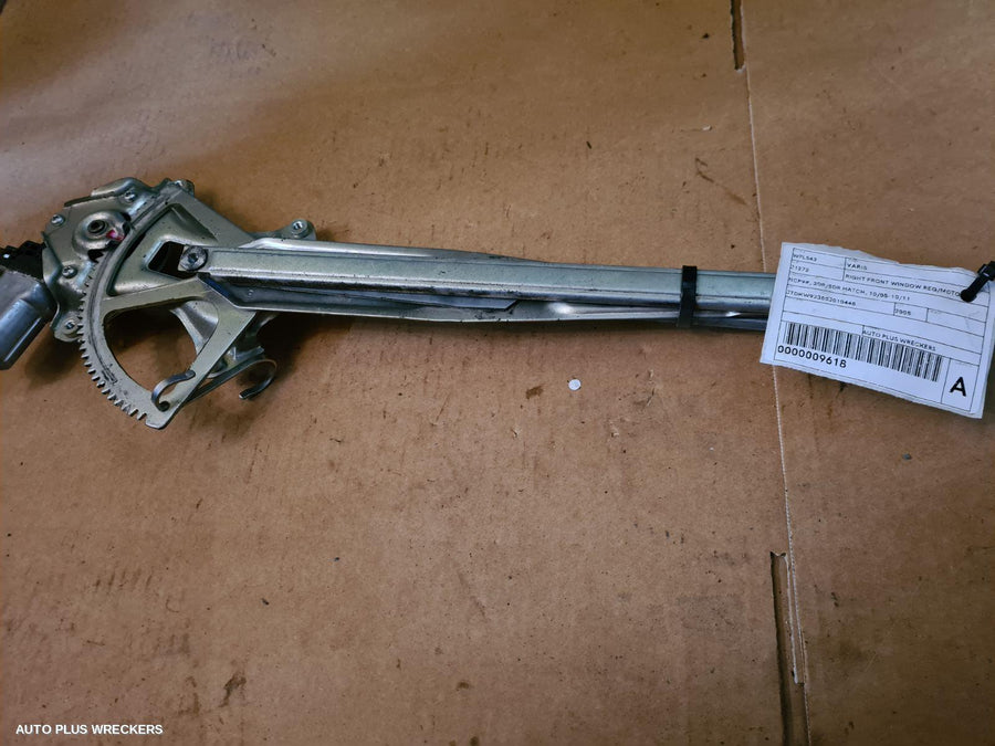 2008 Toyota Yaris Right Front Window Reg Motor