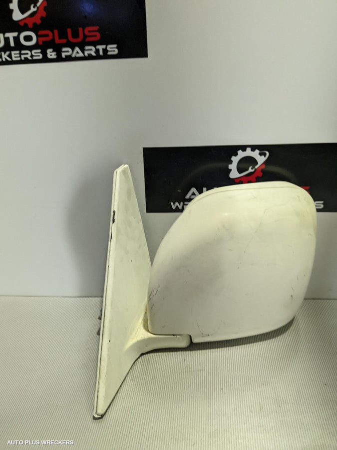 2001 Mitsubishi Pajero Left Door Mirror