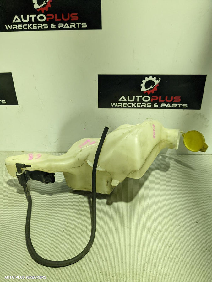 2007 Dodge Caliber Washer Bottle